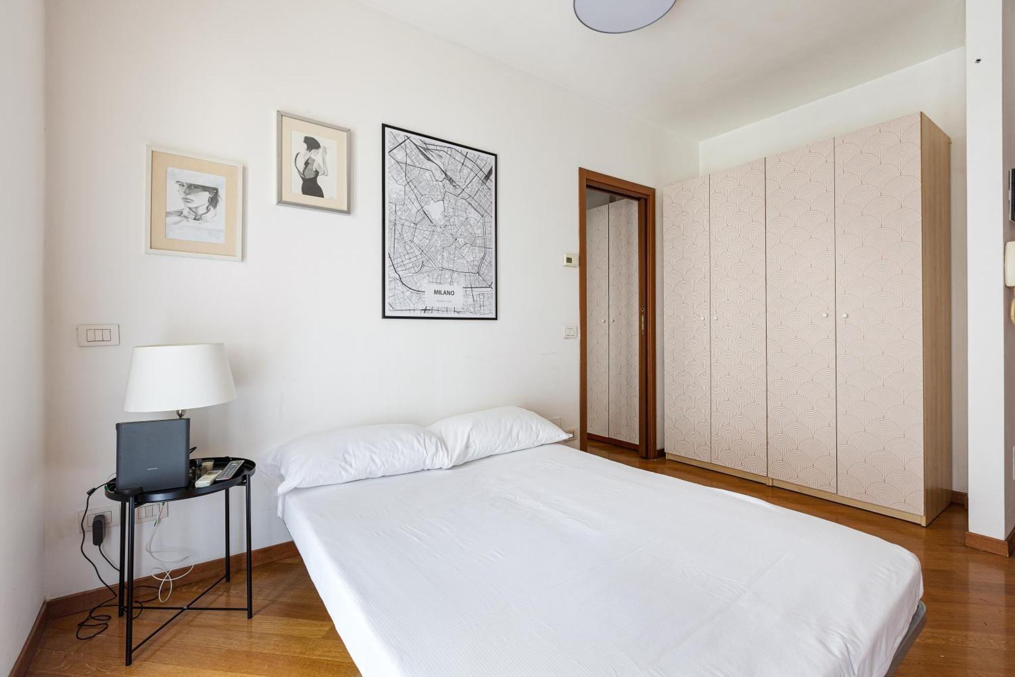 Cosy With Balcony & Private Garage * Mailand